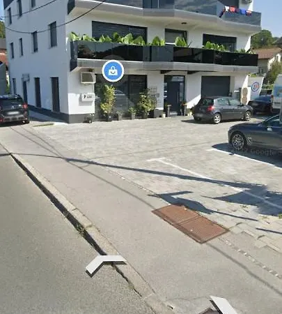 Muric Apartman 8 *