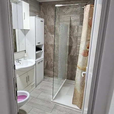 Muric Apartman 8 *